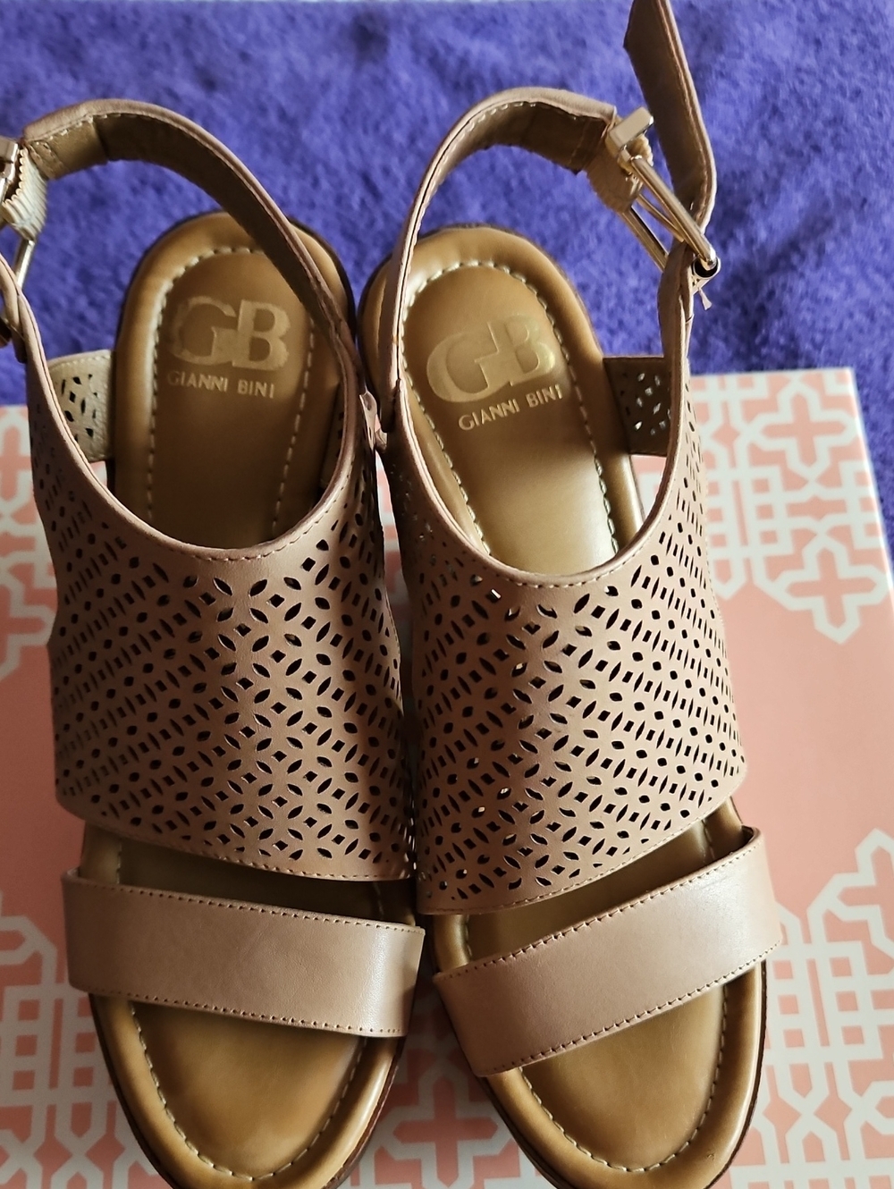 NWT Gianni Bini Soo-Good Sierra Tan Wood Look Platform Wedge, Size 7 M